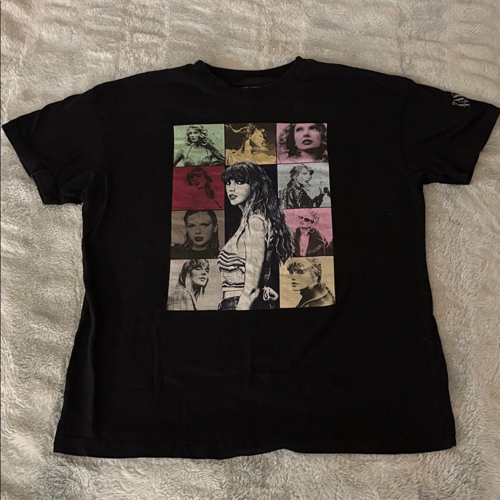 Taylor Swift Black Tour T-Shirt